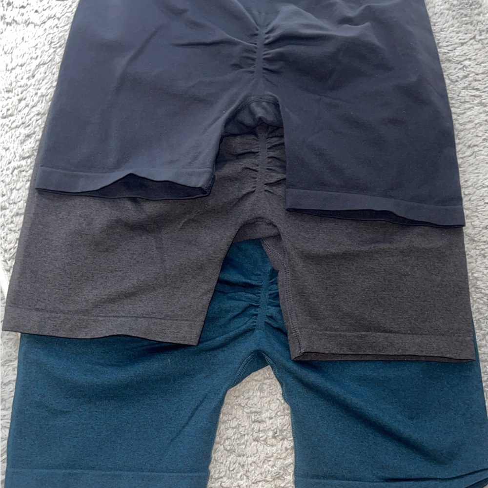 GymReapers -Women's Seamless Infinity Shorts - Black, Gray, and Blue - Picture 2 of 4